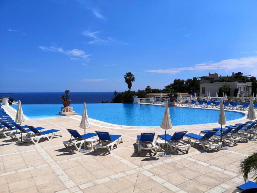 Holiday Paradise Кан Екстериор снимка